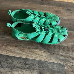 Keen Women’s Clearwater CNX Hiking Athletic Sandals Sz 10